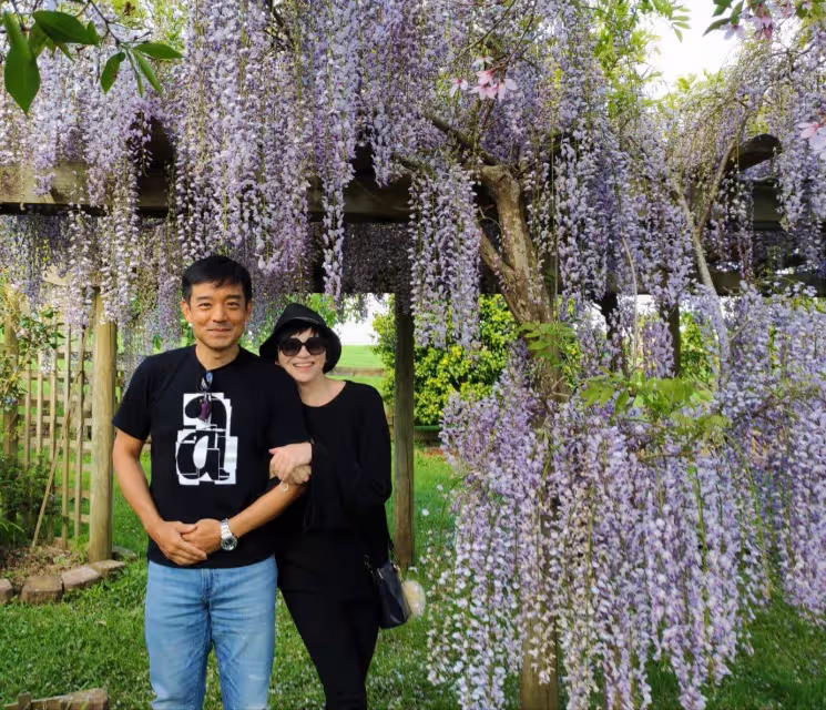 伴讀任務宣告結束!岑永康飛紐西蘭「把老婆帶回家」不再干涉孩子 「重回兩人世界」少給孩子添麻煩