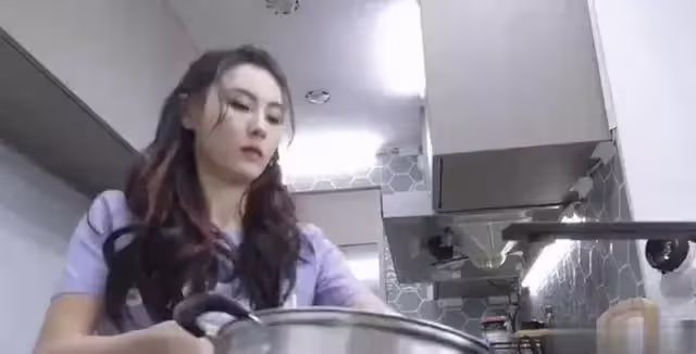張柏芝上海豪宅:滿屋兒子照片,自己睡艾爾莎公主床,裝修很大眾