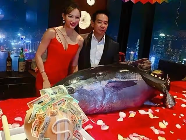 知名名媛被曝腳踏兩隻船!同時與富商和律師戀愛,多次遭質疑整容