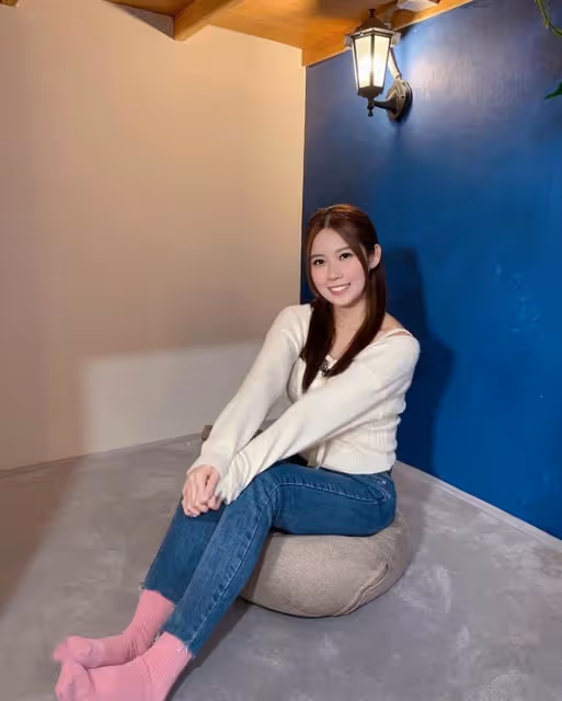 TVB女星生日偶遇梁朝偉!獲男神親密摟肩,劉嘉玲獨自在上海隔離