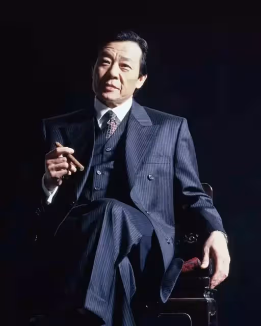 享齊人之福!66歲資深男藝人「兩老婆同住一棟樓」 一家人「和睦相處」兒子卻直言:太痛苦