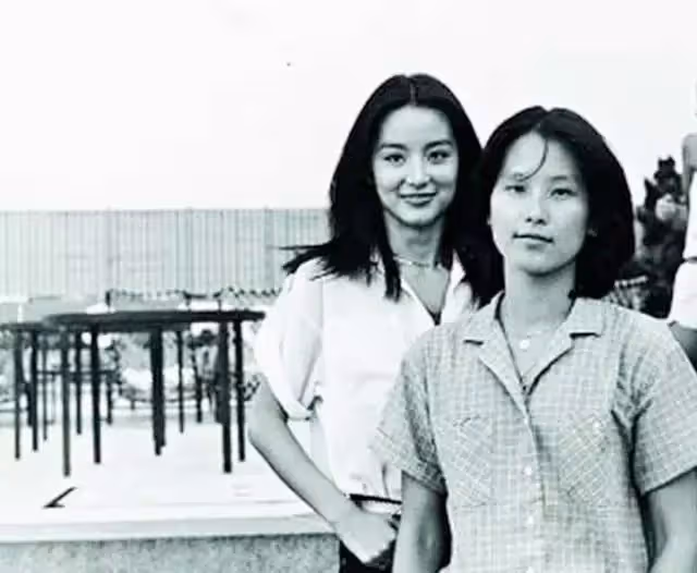 分別39年!農村教師突然得知,親妹是林青霞,相認後不要一分錢