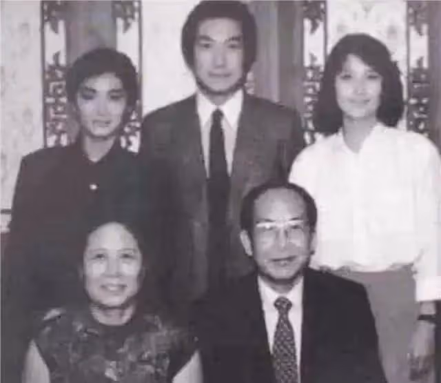 分別39年!農村教師突然得知,親妹是林青霞,相認後不要一分錢