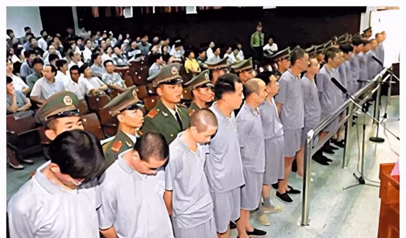 與初戀分手25年!歌壇玉女因「豪富男友走私案」改變人生 今他回歸家庭「她五十不婚不嫁」習慣一個人