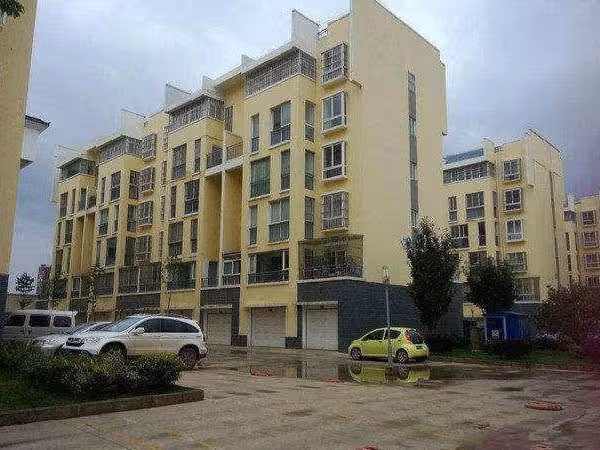 外孫結婚沒房，我卻把房悄悄給兒子，如今女兒和兒子斷絕往來