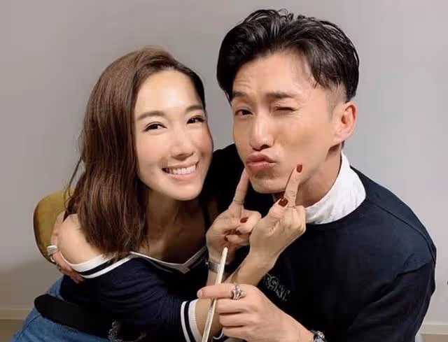 香港女星新劇演技獲贊！五官精緻身材豐滿，為演菲傭刻意塗黑全身