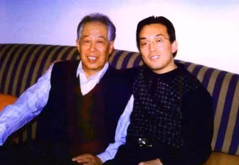 《我愛我家》幕後:英達靠忽悠騙演員拉投資,張國榮爽約成遺憾