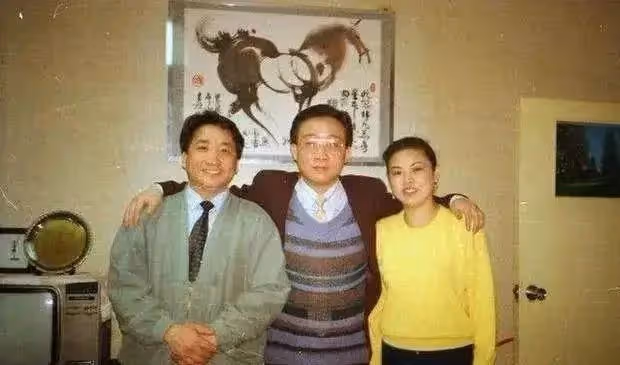 《我愛我家》幕後:英達靠忽悠騙演員拉投資,張國榮爽約成遺憾