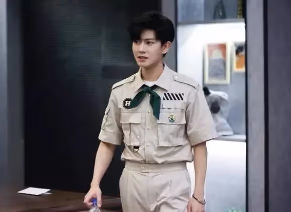 暮色心約原著小說講的什麼 任嘉倫扮演幾個角色
