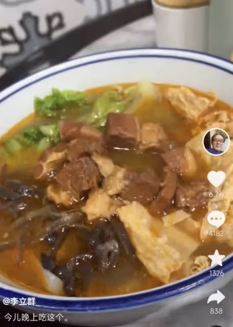 李立群曬視頻回應吃不飽,著急稱人都長胖了,此前被曝一天吃一頓