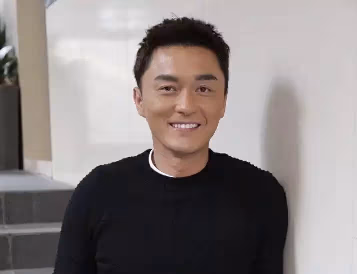 TVB宣布開拍港版《華燈初上》！王晶做導演，楊明復出演男主
