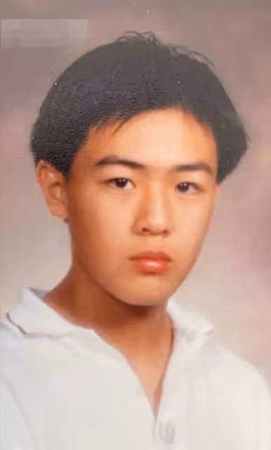 身為劉鑾雄的太子,他與風流老爸不一樣,不接班,向大學捐款5千萬!