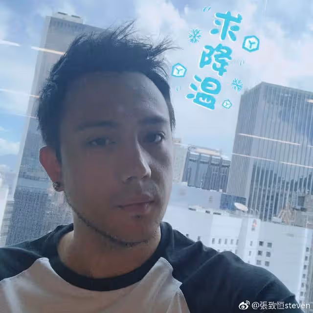 香港渣男歌手為3歲兒子慶生,不經意曝第三胎性別,與妻子險離婚