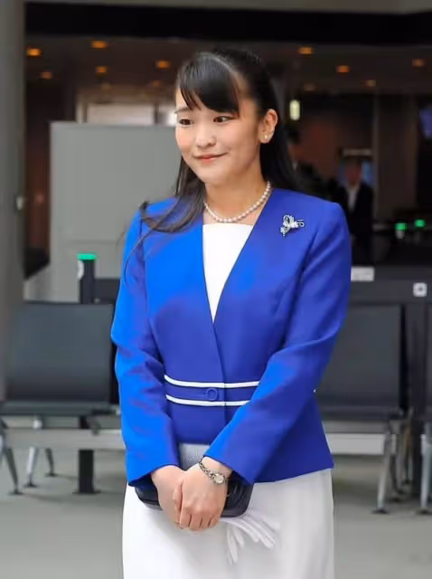 真子開始工作了,在博物館擔任無償志願者,距家10分鐘車程