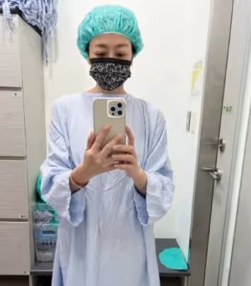 罹胃癌熬8次化療！47歲女星嘆「又再穿上手術衣」：作戰了　淚抗病魔「被5症狀圍攻」身心崩潰