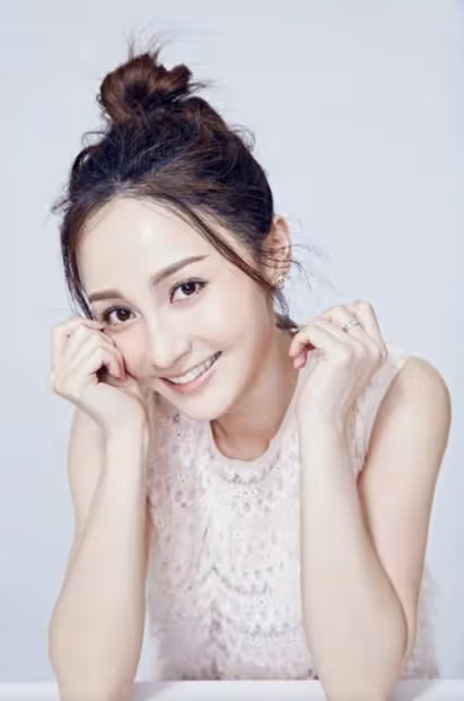 已婚玩很大！最強小三女星「深夜帶男人回家」摸腿過夜全被拍　老公也出軌「夫妻各玩各的」私下超精彩
