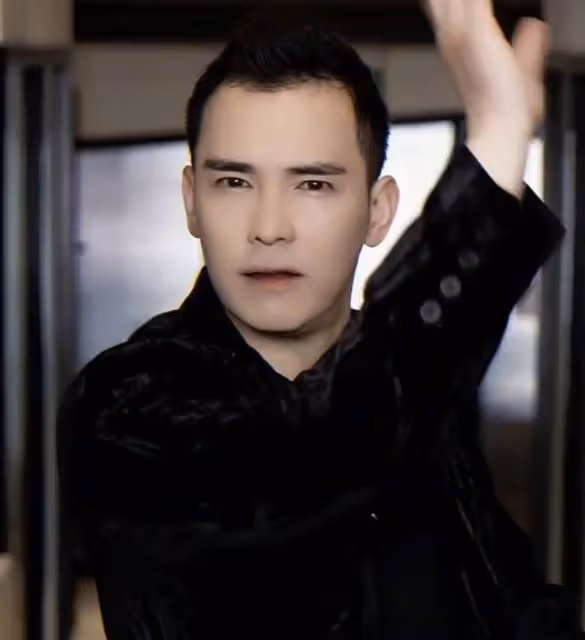37歲香港知名男星低調復出!轉行做網紅,身材健碩長相依舊帥氣