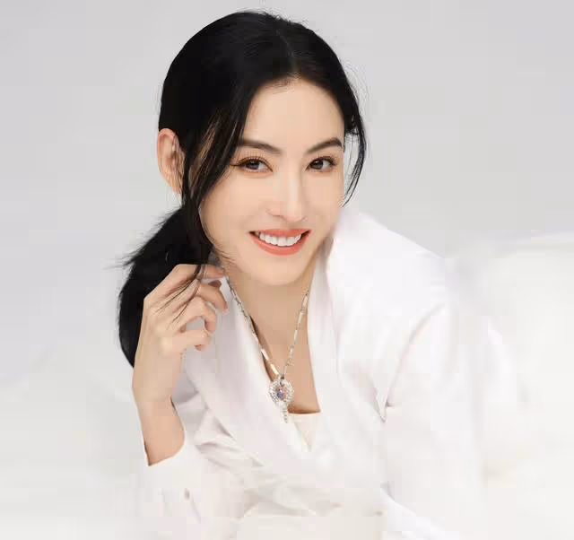 37歲香港知名男星低調復出!轉行做網紅,身材健碩長相依舊帥氣