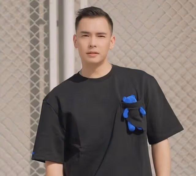 37歲香港知名男星低調復出!轉行做網紅,身材健碩長相依舊帥氣