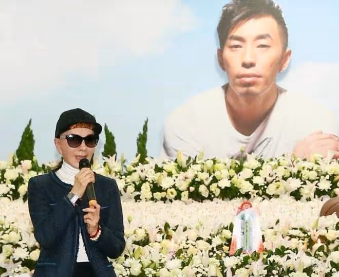 夏台鳳與小25歲老公上海隔離,用蔥換鄰居乳鴿牛肉,稱感動到快哭