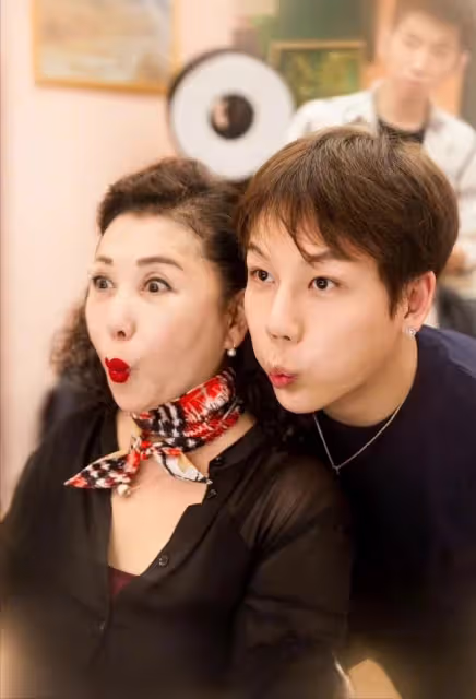 劉維媽媽患癌去世!兒子退圈照顧仍未挽回,本尊發文:我們盡力了