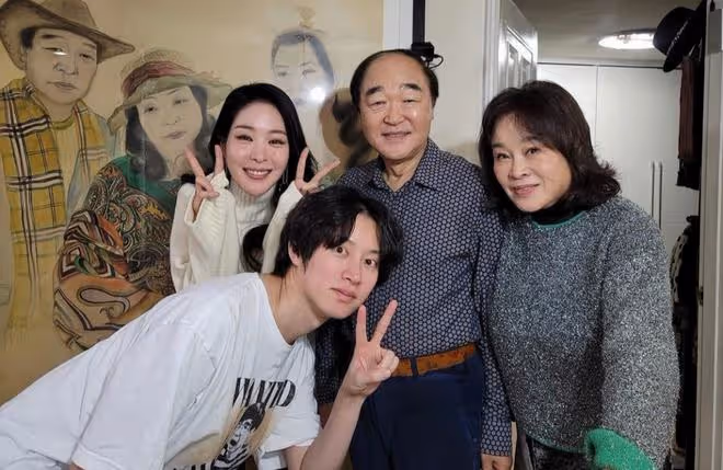 新韓國藝人夫婦誕生!一見鍾情墜入愛河,岳父著名演員曾扮演大神級經典角色?