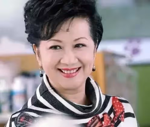 被老公傷害到不想活下去!為3兒女「拚命賺錢複出」突破巔峰成富婆「消失15年前夫」厚臉皮跪求複合