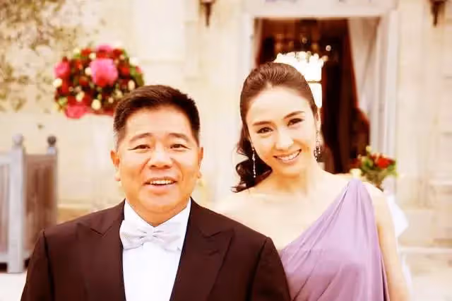 黎姿搖身一變「身家10億女總裁」,為救弟嫁「殘障富豪」,報恩的婚姻幸福嗎
