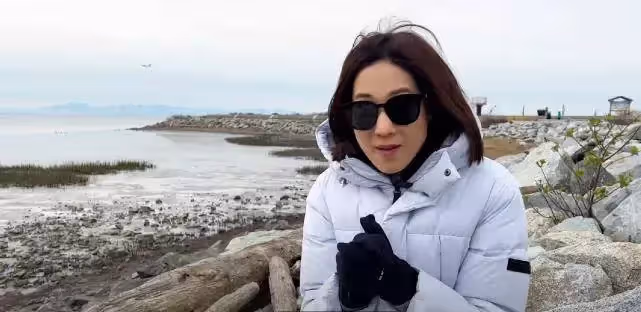 鐘嘉欣曝懷上三胎初期因身體不適臥床2周 依舊未透露第三胎性別