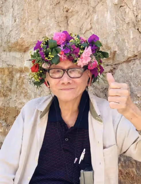 翁虹曬照為95歲父親慶生,曝翁爸曾被確診讓她擔憂,曬出老爸年輕照片讓網友驚讚:原來阿公年輕時也是帥哥一枚