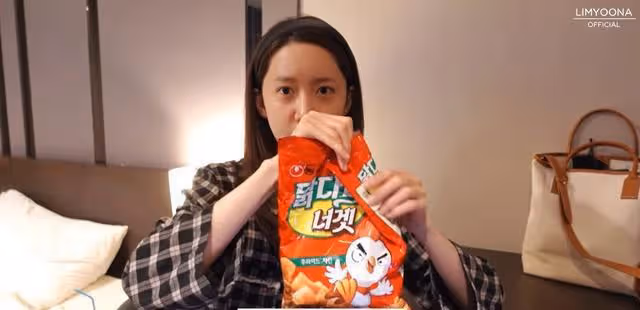 林允兒去劇組拍戲竟然無人認出?助理笑言:是不是因為你素顏啊!