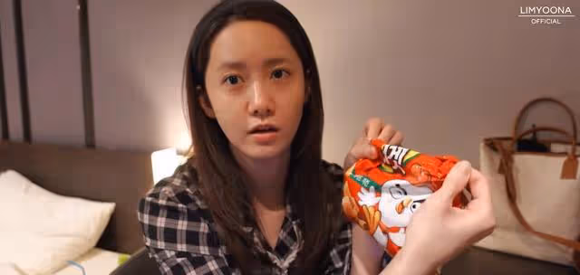 林允兒去劇組拍戲竟然無人認出?助理笑言:是不是因為你素顏啊!
