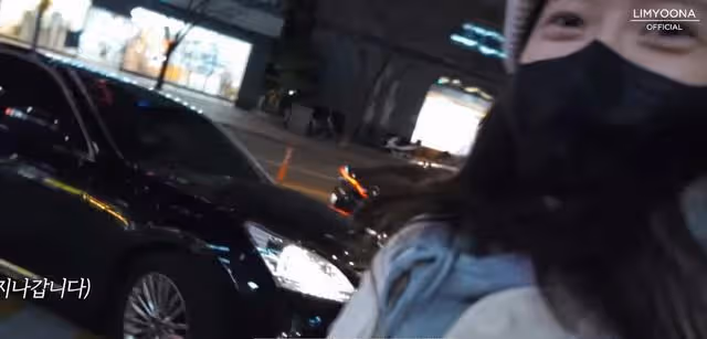 林允兒去劇組拍戲竟然無人認出?助理笑言:是不是因為你素顏啊!