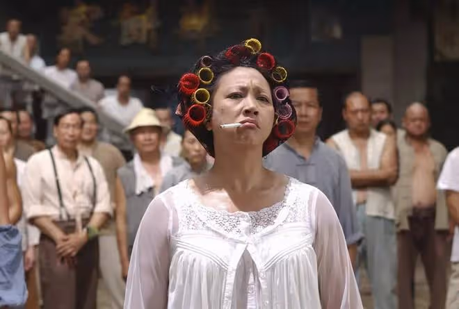 《功夫》幕後:周星馳三顧茅廬請元秋,卻與洪金寶梁小龍「結怨」