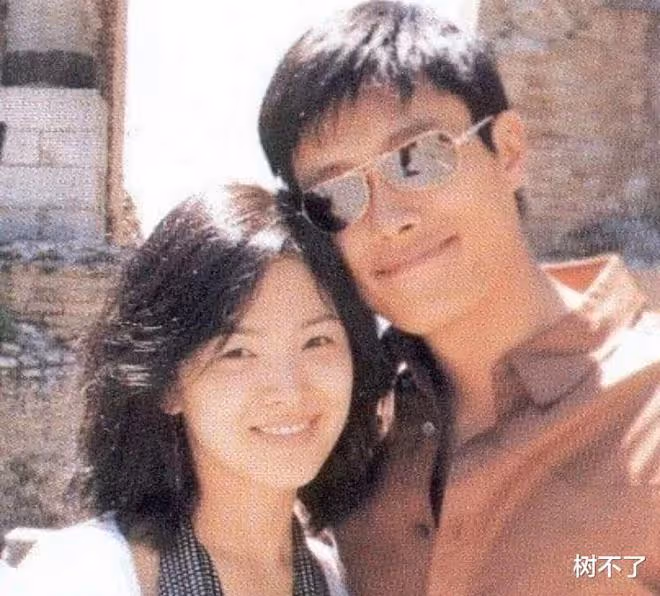 世紀cp離婚!到底誰出軌了?