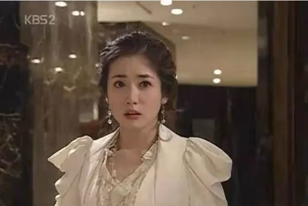 崔貞媛:憑藉「羅美七」爆紅,為何41歲不婚?