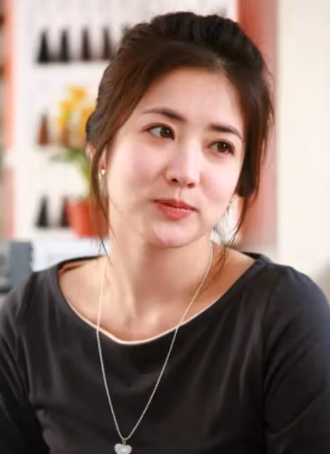 崔貞媛:憑藉「羅美七」爆紅,為何41歲不婚?