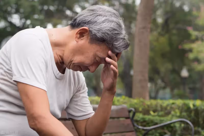 每月3萬退休金!4個子女「提出養老條件」 73歲老人一氣之下「入住高檔養老院」:剩下才給他們