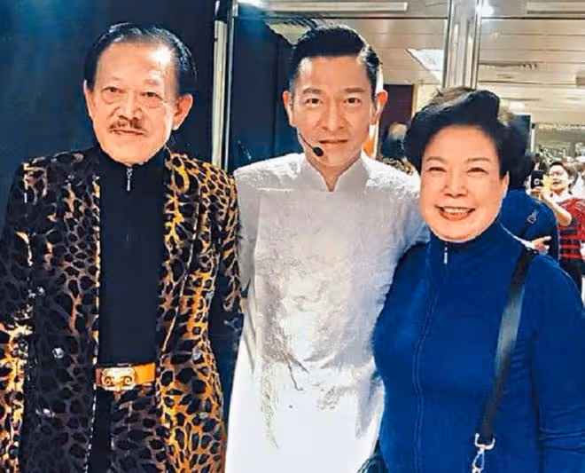 劉德華乾爸去世不到1個月，3房妻子為錢內訌，女兒被曝不是親生