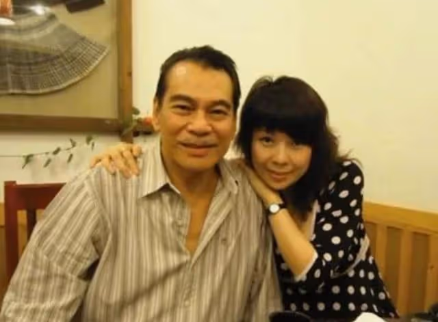 香港初代真功夫大佬近況曝光,曾與李小龍齊名,四婚娶小30歲嬌妻