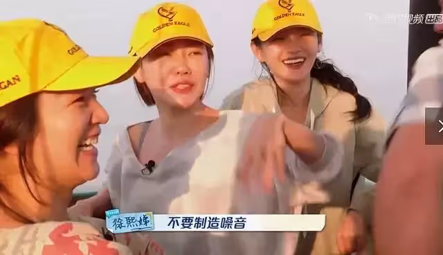 小S初中藝術照曝光,臉型比姐姐精緻流暢,但氣質相差還是蠻大的