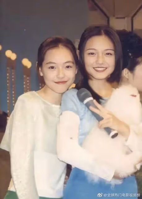 小S初中藝術照曝光,臉型比姐姐精緻流暢,但氣質相差還是蠻大的