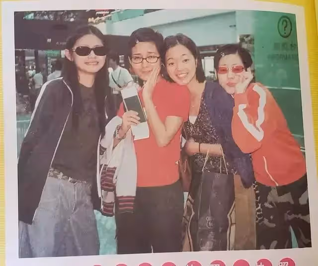 小S初中藝術照曝光,臉型比姐姐精緻流暢,但氣質相差還是蠻大的