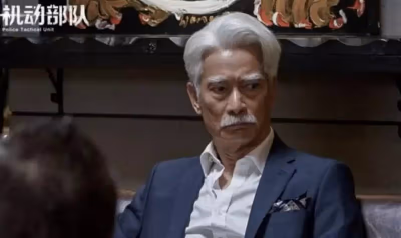 74歲老戲骨「霍元甲」高雄內地復出！頭髮全白 身體仍硬朗，半隱半退長居加拿大，出道46年，娶武術妻子0緋聞