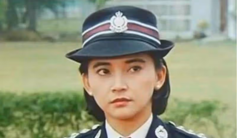 當63歲胡慧中撞上65歲劉曉慶，自然老去和保養過度的差別一目了然，網：好真實！