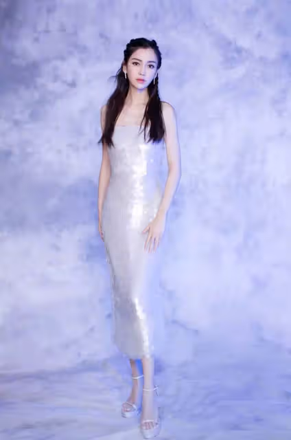 群星演繹人魚仙女裙，楊冪倪妮高級，迪麗熱巴甜美，卻不及她驚豔