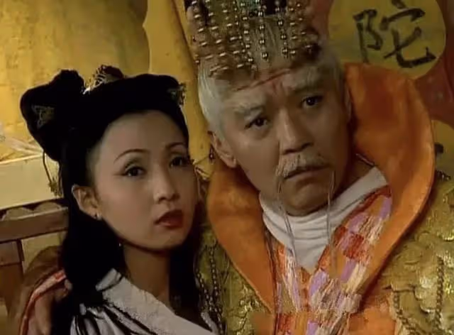 李立群曬視頻嘮嗑,稱愛抽幾塊錢香菸與父親有關,自曝抽不起中華