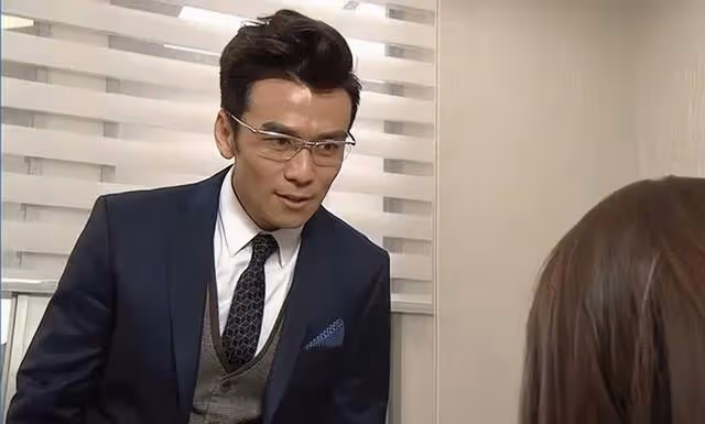 香港知名男星公開新戀情!自曝想生小孩,因單身多年被傳喜歡同性
