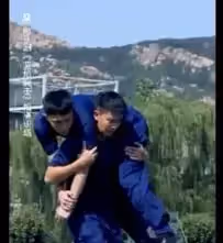 藍焰突擊任嘉倫訓練衝上熱搜，這次要給他點100個贊，力量感爆棚