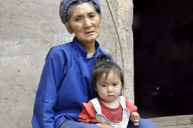 婆婆生病住院,我把嫁妝拿來給婆婆治病,第二天老公的話我心涼了